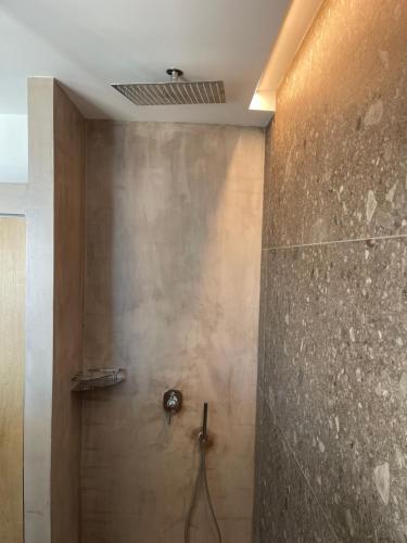 Un baño de Kefalonian Escape Suites
