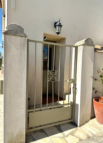 Φωτογραφία από το άλμπουμ του Studio confortable et calme au millieu des vignes σε Moussan
