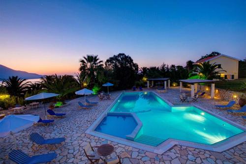 Πισίνα στο ή κοντά στο Liakas Village