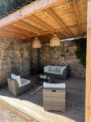 Ruang duduk di Charming house in St Jacques
