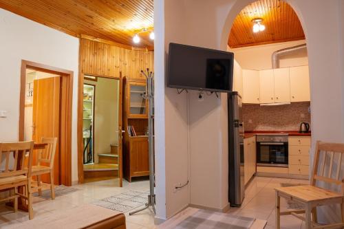 Η κουζίνα ή μικρή κουζίνα στο Το σπίτι στην Παλιά Ξάνθη