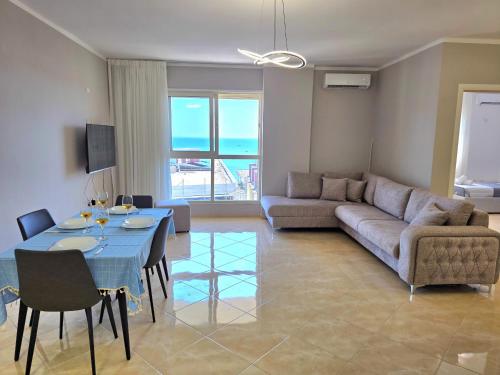 Sea View Apartment in Durres Beach 100