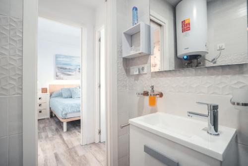 Η κουζίνα ή μικρή κουζίνα στο Baylight Retreat Apartment