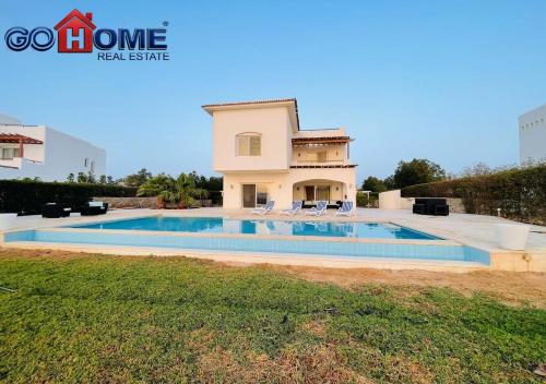 Spacious Villa 4 Broom Private Pool V35 at White villa