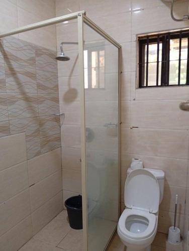 Ένα μπάνιο στο Kurvic Hotel & Suites