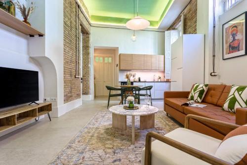 Genteel Home Boteros