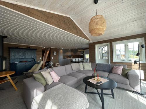 Ruang duduk di Annebu by Norgesbooking - cabin at 1000 meter with amazing view