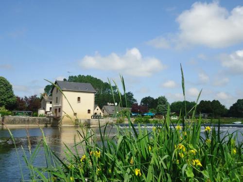 Θέα στο ποτάμι κοντά σε αυτό το bed & breakfast