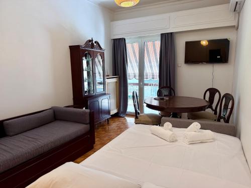 Neos Kosmos Family Apartment