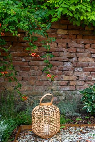 Domus Carla with Garden R&R photo 31