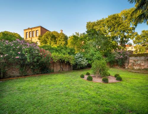 Domus Carla with Garden R&R photo 48
