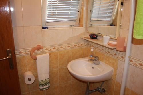 Bilik mandi di Sali Mostar