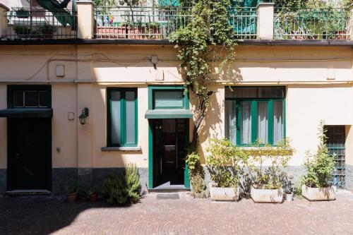 Urban House - Nice Loft Navigli Milan Restyled!