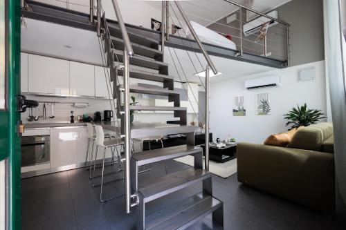 Urban House - Nice Loft Navigli Milan Restyled!