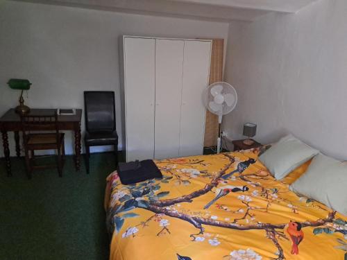 Studio au calme dans propriété avec jardin