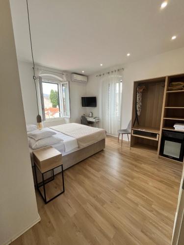 Soukki Town Centre Suites 1