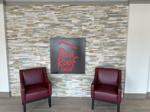 Posezení v ubytování Red Roof Inn Cambridge, OH