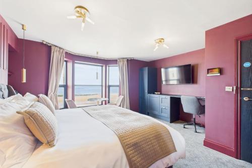 Katil atau katil-katil dalam bilik di Host & Stay - Bellevue Luxe Rooms
