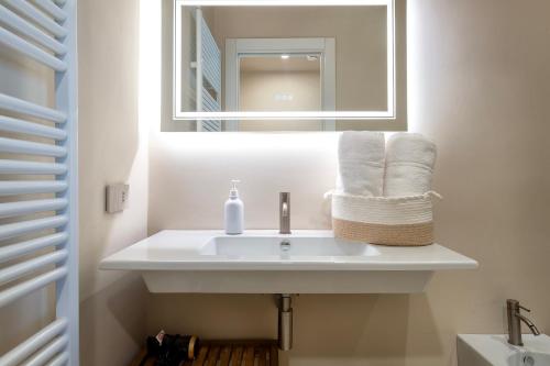 Ένα μπάνιο στο Dimora Sella Rooms