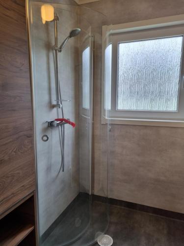 Bilik mandi di Villa Edda