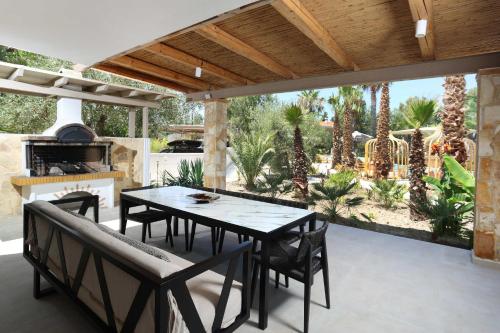 NŪSA suites & villas