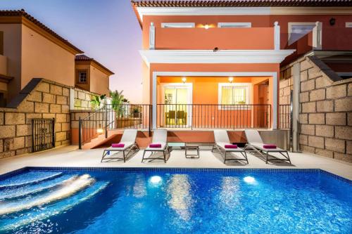 Villa Isotta by Villa Plus