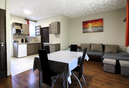 Áron Apartment 주방 또는 간이 주방