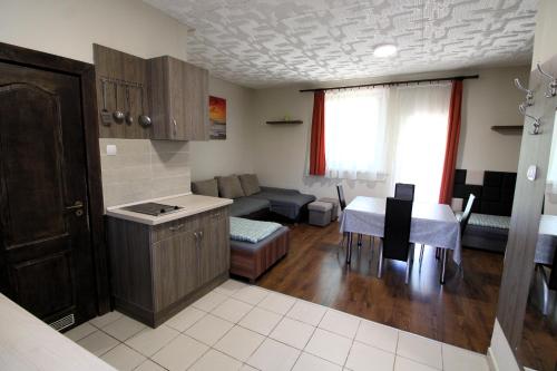 Áron Apartment