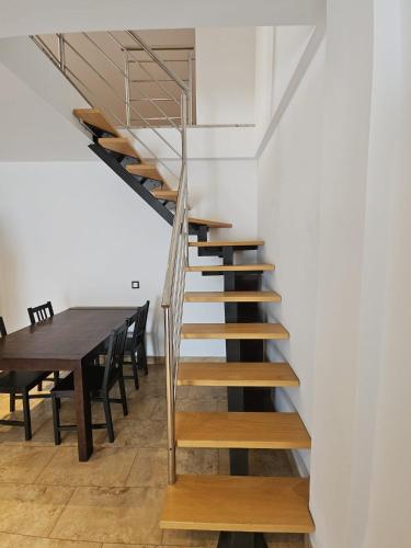 Duplex amb terrassa al centre de Vidreres