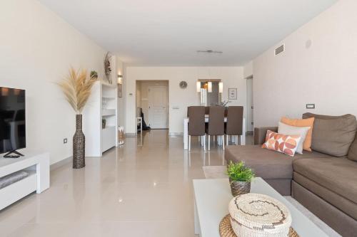 El Paraíso - Apartment with Sunny Terrace & Shared Pool photo 15