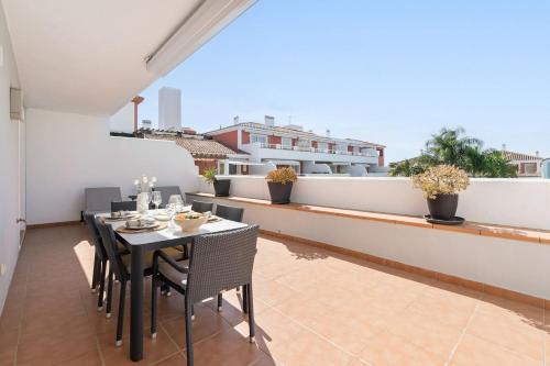 El Paraíso - Apartment with Sunny Terrace & Shared Pool photo 5