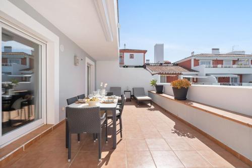 El Paraíso - Apartment with Sunny Terrace & Shared Pool photo 16