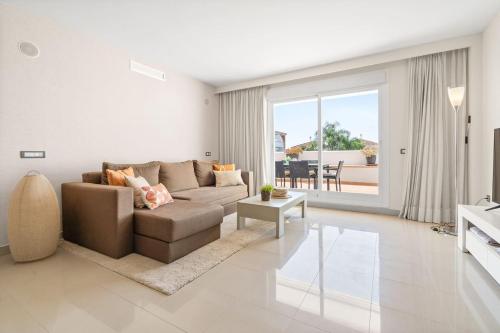 El Paraíso - Apartment with Sunny Terrace & Shared Pool photo 7