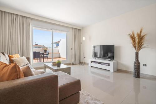 El Paraíso - Apartment with Sunny Terrace & Shared Pool photo 10