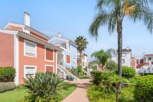 El Paraíso - Apartment with Sunny Terrace & Shared Pool photo 4