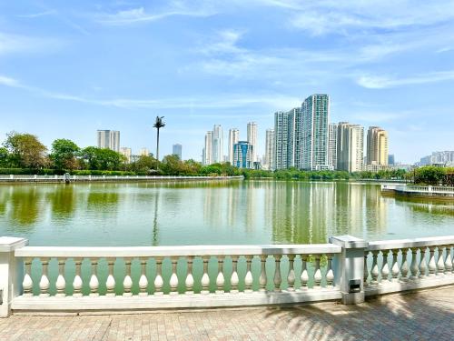 Gallery image of 5 Star 2 Bedroom Apartment Apt In Vinhomes Near Marriott And Keangnam in Hanoi