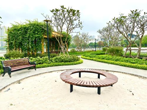 Gallery image of 5 Star 2 Bedroom Apartment Apt In Vinhomes Near Marriott And Keangnam in Hanoi