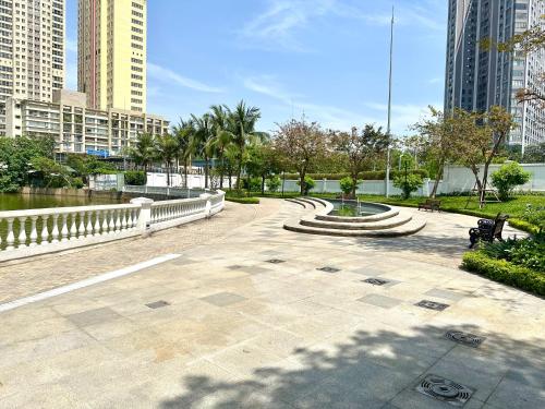 Gallery image of 5 Star 2 Bedroom Apartment Apt In Vinhomes Near Marriott And Keangnam in Hanoi