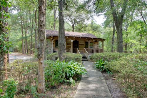 Κήπος έξω από το Golfers Getaway Hephzibah Home with Pool Access