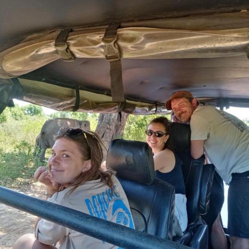 Gäste, die in der Unterkunft Udawalawe Elephant safari Lodge übernachten