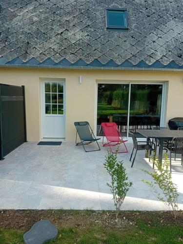 Das Gebäude in dem sich das Ferienhaus befindet