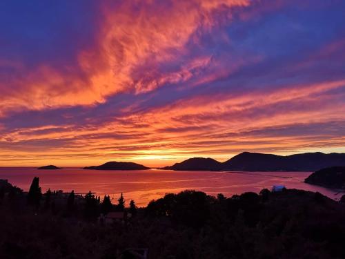Φυσικό τοπίο κοντά σε αυτή η παραθεριστική κατοικία
