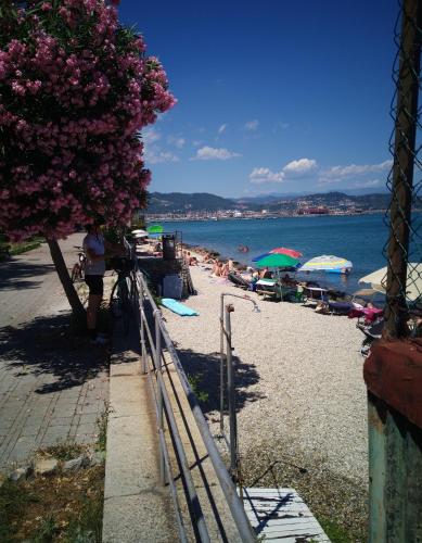 Φυσικό τοπίο κοντά σε αυτή η παραθεριστική κατοικία