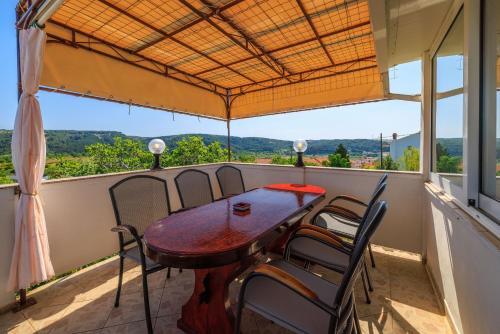 Nespecifikovaný výhled na hory nebo výhled na hory při pohledu z apartmánu