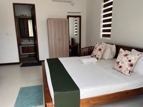 Silina Airport Residence & Transit Hotelにあるベッド