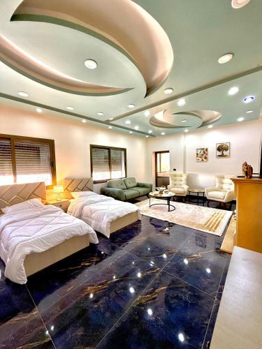 Luxury 2 Bedroom Apartment
