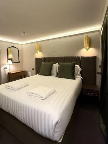 Old Farm Hotel photo 4