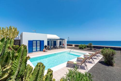 Villa Seasol 2 by Villa Plus