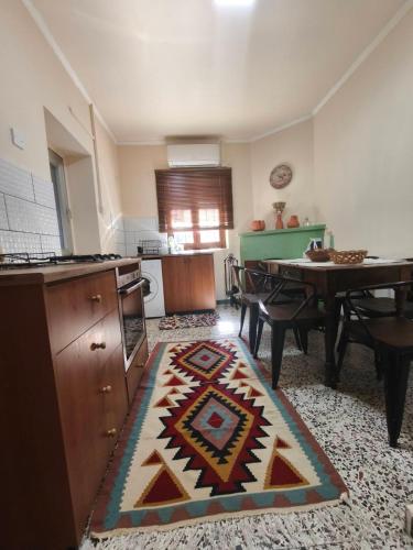 Kuchyň nebo kuchyňský kout v ubytování Casa del Kambos