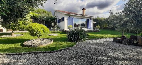 Κήπος έξω από το A CASA FRANCESA